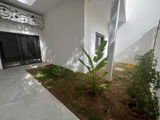 Appartement F3 neuf meublé à louer Ngaparou Drève des Belges image 2