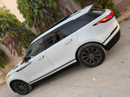 Range Rover velar image 9
