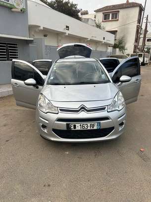 Belle Peugeot 208 2017 venant echanger possible image 2