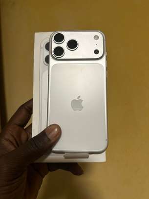 Iphone 17 Pro max 256gb Sim physique image 2