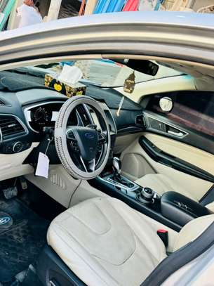 Ford edge Titanium image 10
