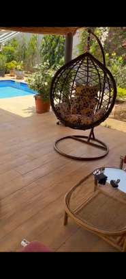 Fauteuil suspendu rotin  avec coussins image 5