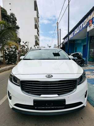 Kia carnivale 2017 image 11