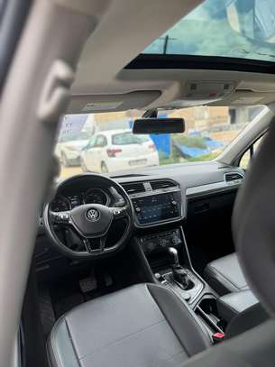 Volkswagen Tiguan automatique essence 2.0 image 2