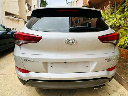 Hyundai tucson 2016 image 9