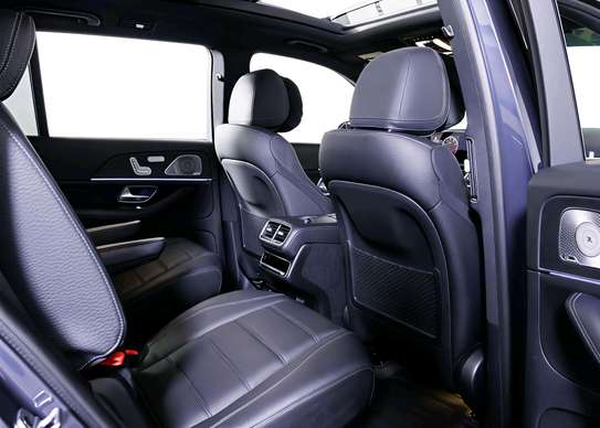 Mercedes-Benz GLS AMG 450 4MATIC 2025 image 7