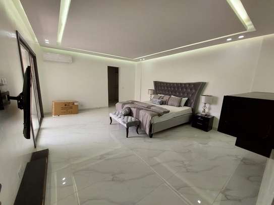 Almadies –  F5 de 300 m² – un appartement par palier image 6