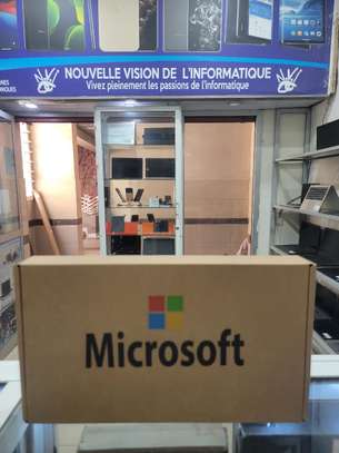 Surface pro 5 core i5 image 4