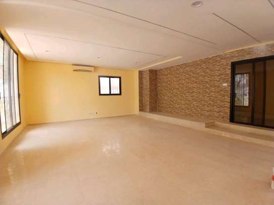Villa à louer aux Almadies image 4