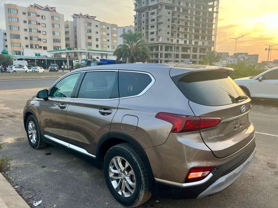 Hyundai Santa Fe 2019 image 6