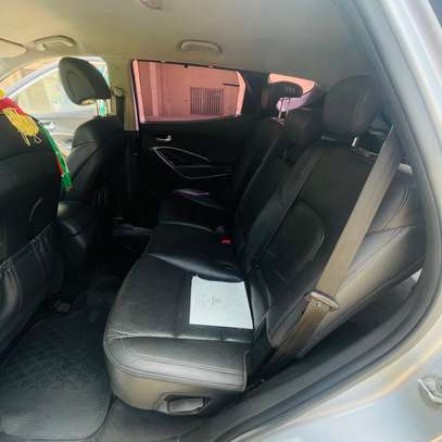 Hyundai santafe Diesel image 7