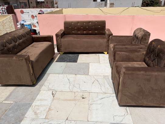 Salon 7 place vip image 2