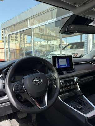 TOYOTA Rav4 2025 image 8