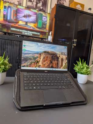 Ordinateur portable Dell xps i5 10th/ 256gb / 8gn ram image 5