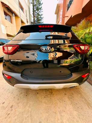 Kia stonic Année 2019 image 7