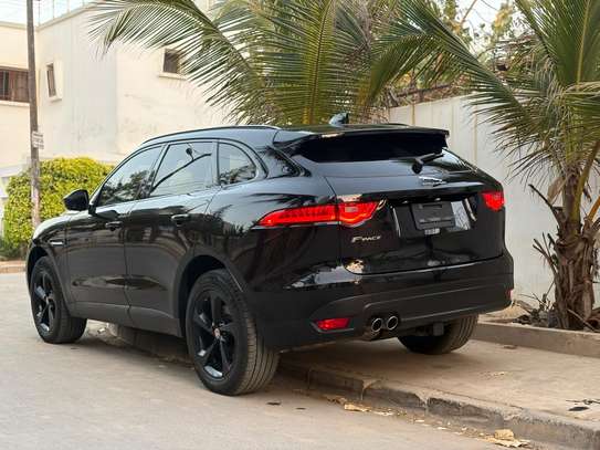 2018 Jaguar f pace image 3