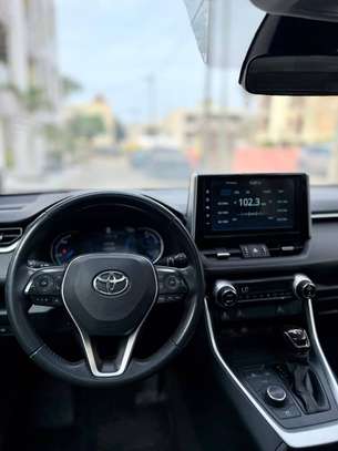 TOYOTA RAV4  ANNÉE 2021 image 6