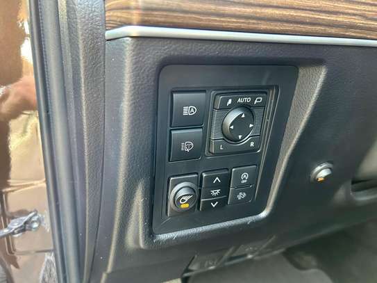 Toyota land cruiser prado VX image 14