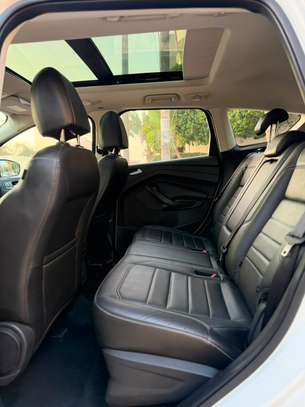Ford SCAPE SUV blanche espace  polyvalent image 6