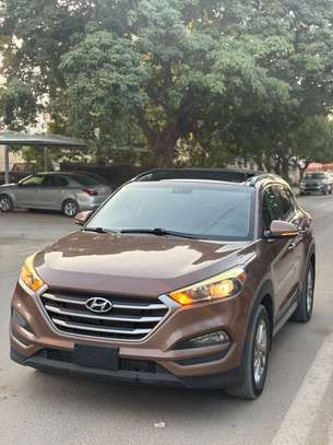 Hyundia tucson image 10