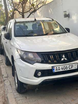 Voiture l200 mitsubishi à vendre trés bon prix image 2