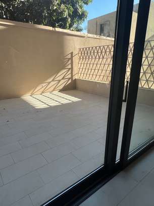 Bel appartement F3 en duplex à louer aux Almadies image 5