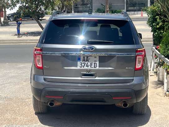 Ford explorer image 2