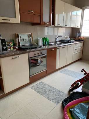 Appartement triples à louer à côté Pullman image 2