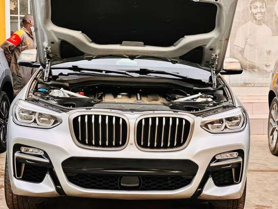 BMW X4 M40i image 7