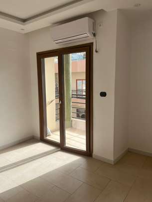 Appartement à louer 3 chambres à la cité keur gorgui image 8