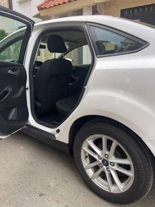 Ford Focus se 2017 image 6