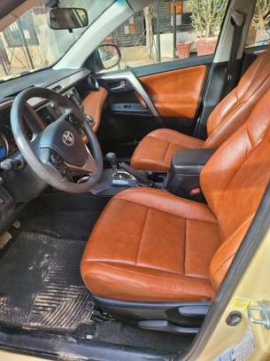 Toyota Rav4 2015 image 5