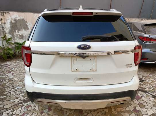 Ford Explorer V6 2017 image 7