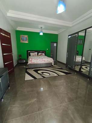 À LOUER – Villa 5 chambres à Mermoz (derrière Auchan) image 3