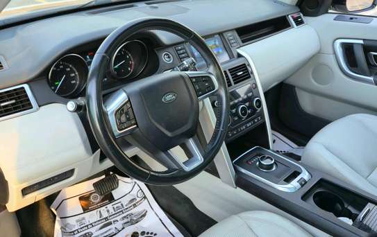 Land Rover Discovery Sport 2017 image 4