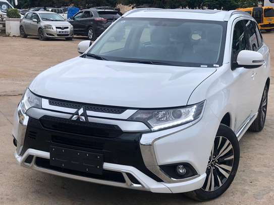 Mitsubishi Outlander 2022 image 2