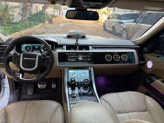 RANGE ROVER SPORT SVR  2016 image 9