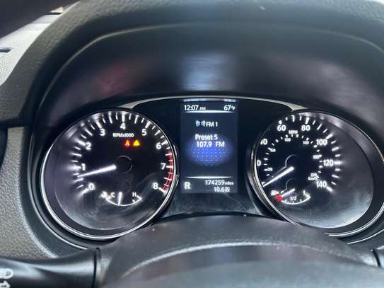 NISSAN ROGUE image 9