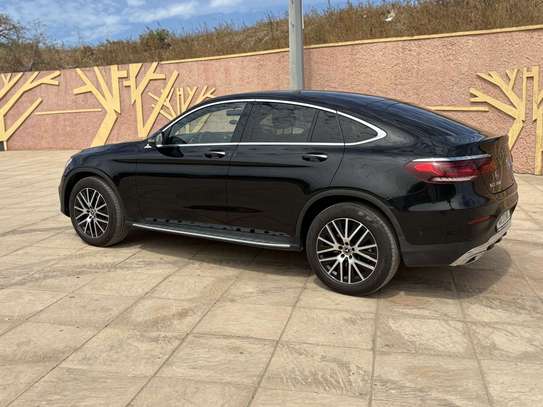 Mercedes GLC 300 4MATIC Coupé Pack AMG 2022 image 2
