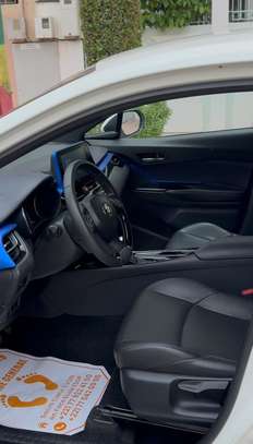 TOYOTA RAV4 2018 image 8