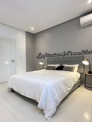 À louer – Appartement F4 meublé à Point E image 12