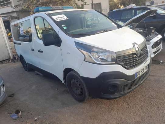 Renault trafic 2016 image 1