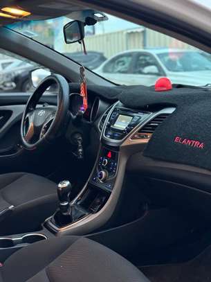 Hyundai avante image 4