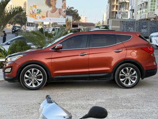 Hyundai SANTAFE image 1