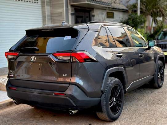 Toyota rav4 4 2019 image 5