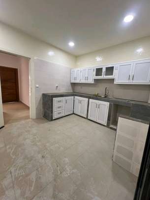 Appartement spacieux à la cité Mbaye faye image 3