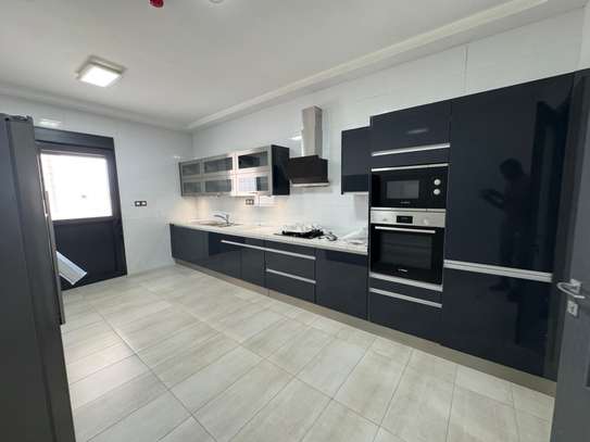 APPARTEMENT F5 - POINT E image 5