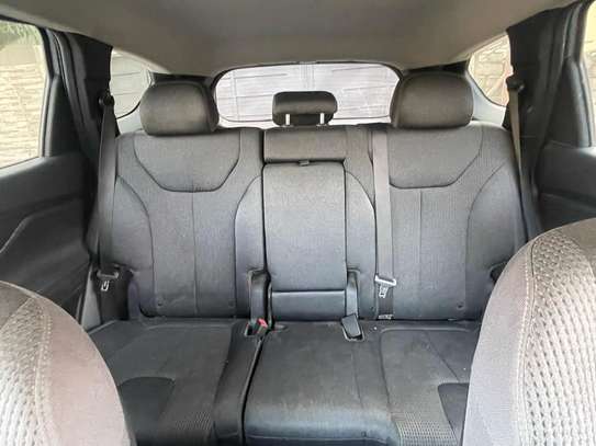Hyundai Santafe 2109 image 2