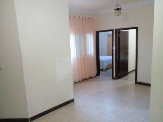 Appartement F4 meublé à Ngor résidence (location mensuelle) image 2