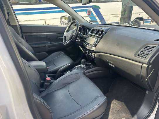 Mitsubishi RVR GT image 8